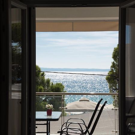Vertigo Seaside Apartments Никити Екстериор снимка