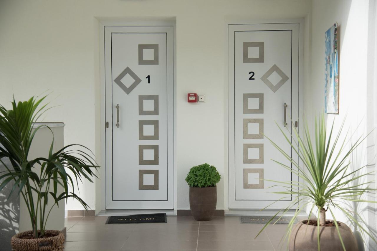 Vertigo Seaside Apartments Никити Екстериор снимка
