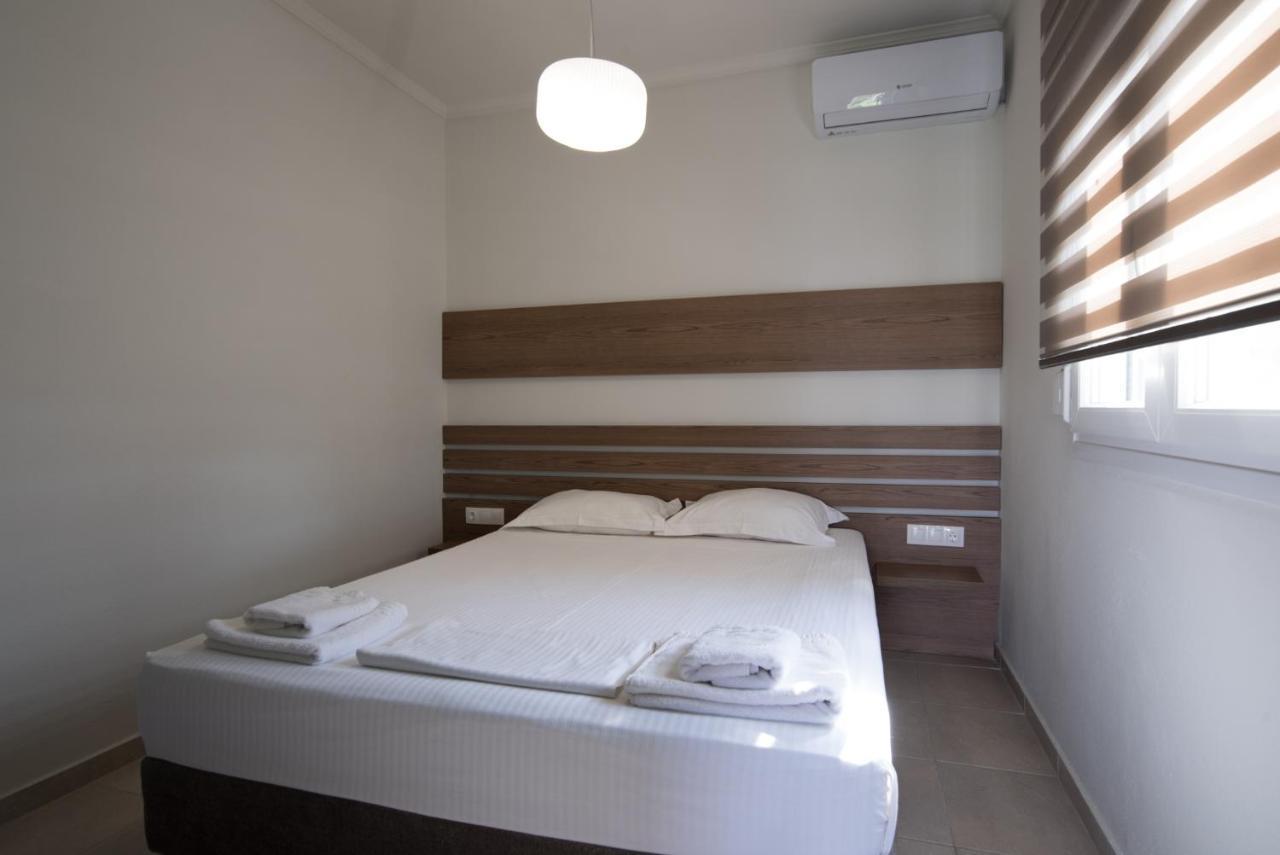 Vertigo Seaside Apartments Никити Екстериор снимка