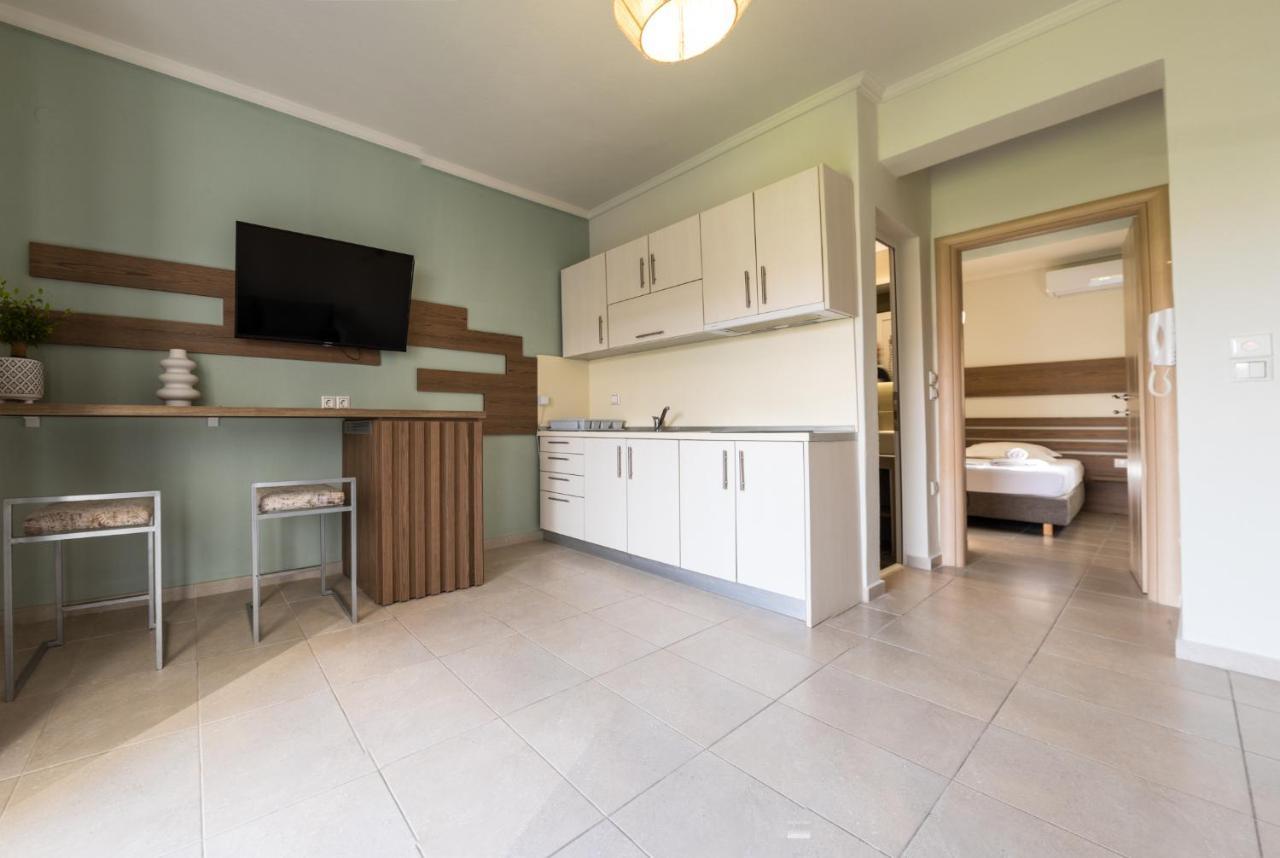 Vertigo Seaside Apartments Никити Екстериор снимка