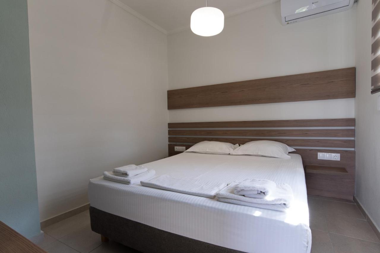 Vertigo Seaside Apartments Никити Екстериор снимка