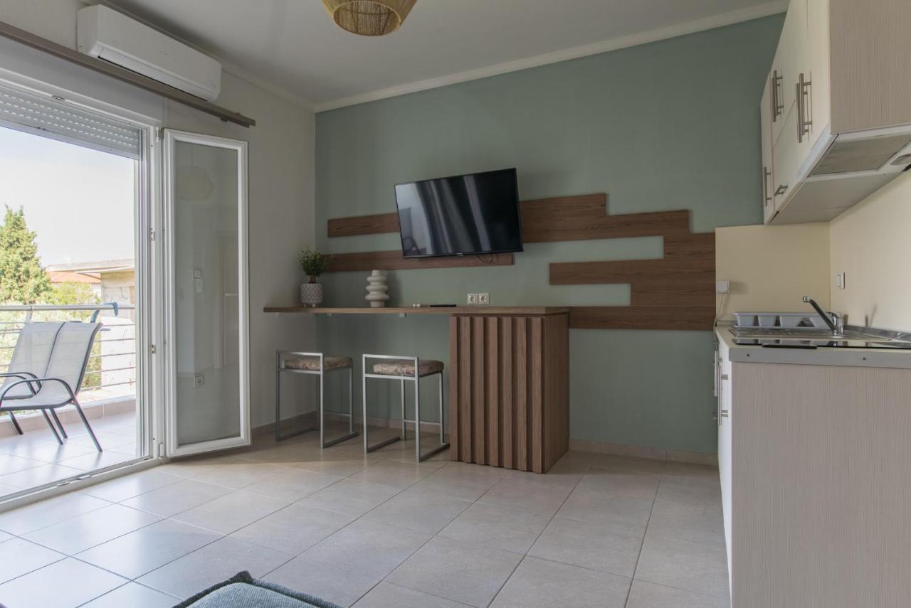 Vertigo Seaside Apartments Никити Екстериор снимка