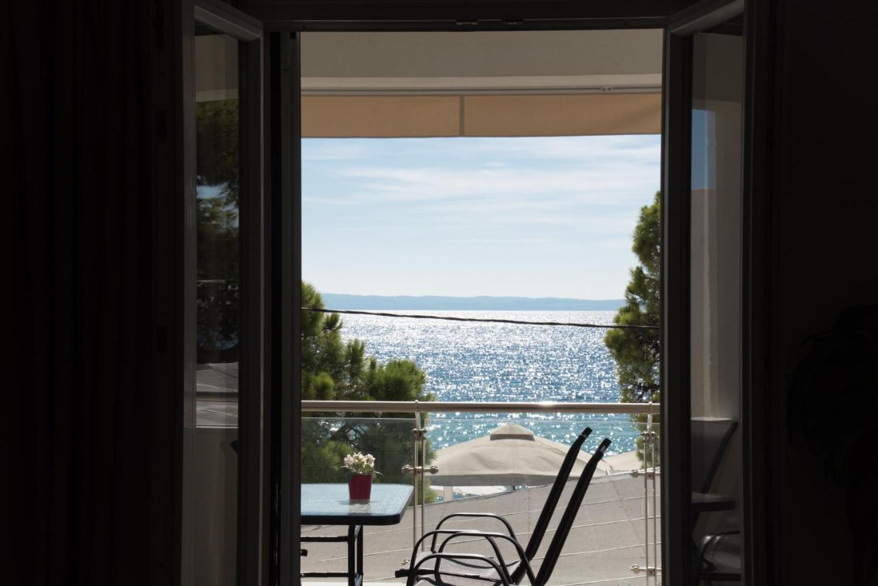 Vertigo Seaside Apartments Никити Екстериор снимка