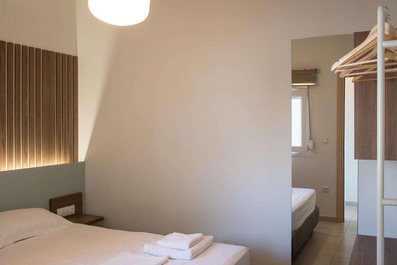 Vertigo Seaside Apartments Никити Екстериор снимка