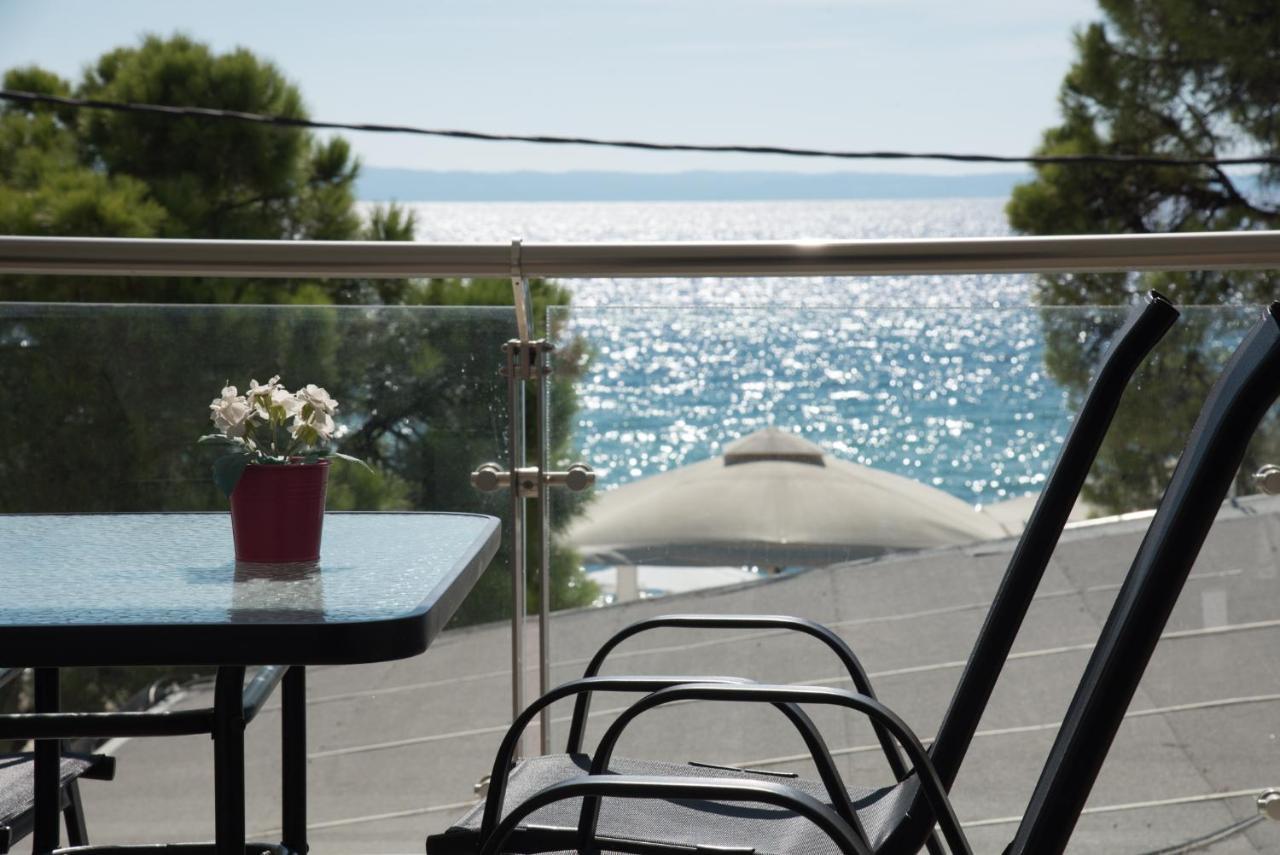 Vertigo Seaside Apartments Никити Екстериор снимка