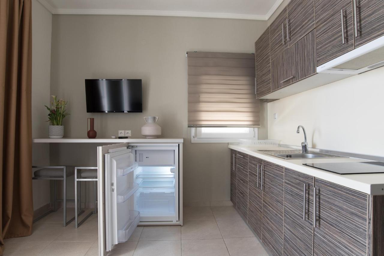 Vertigo Seaside Apartments Никити Екстериор снимка